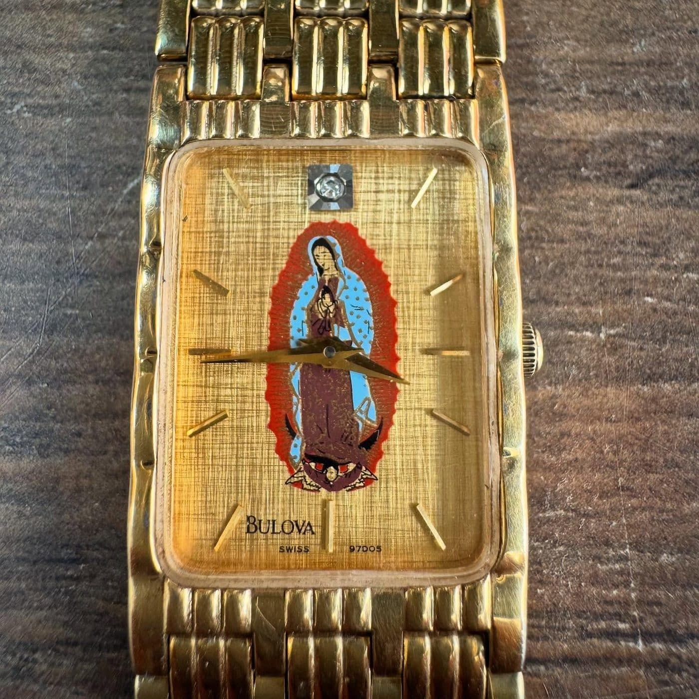 Reloj Bulova Virgen de Guadalupe — Chapa de Oro